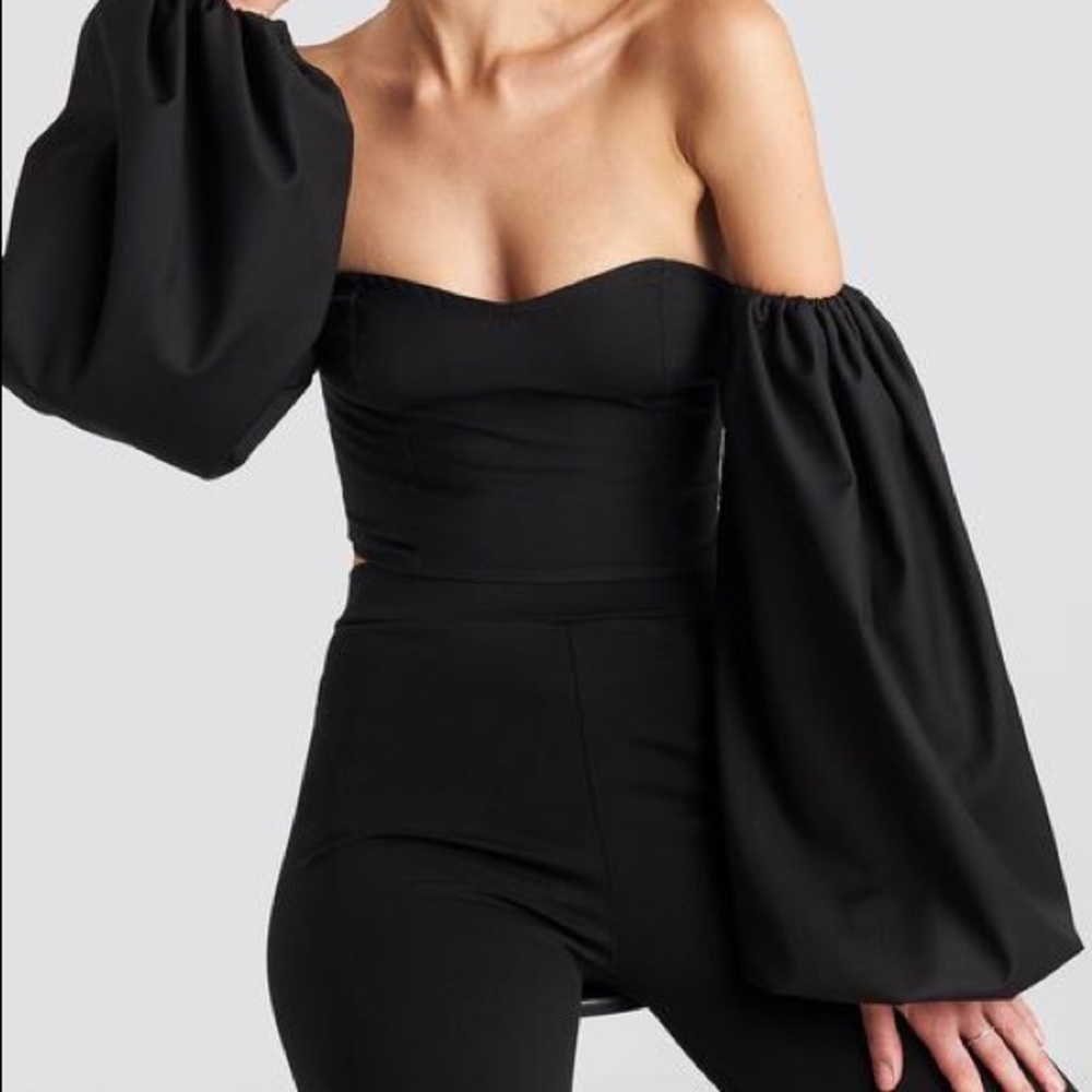 ISO**NA-KD puff sleeve off shoulder top!